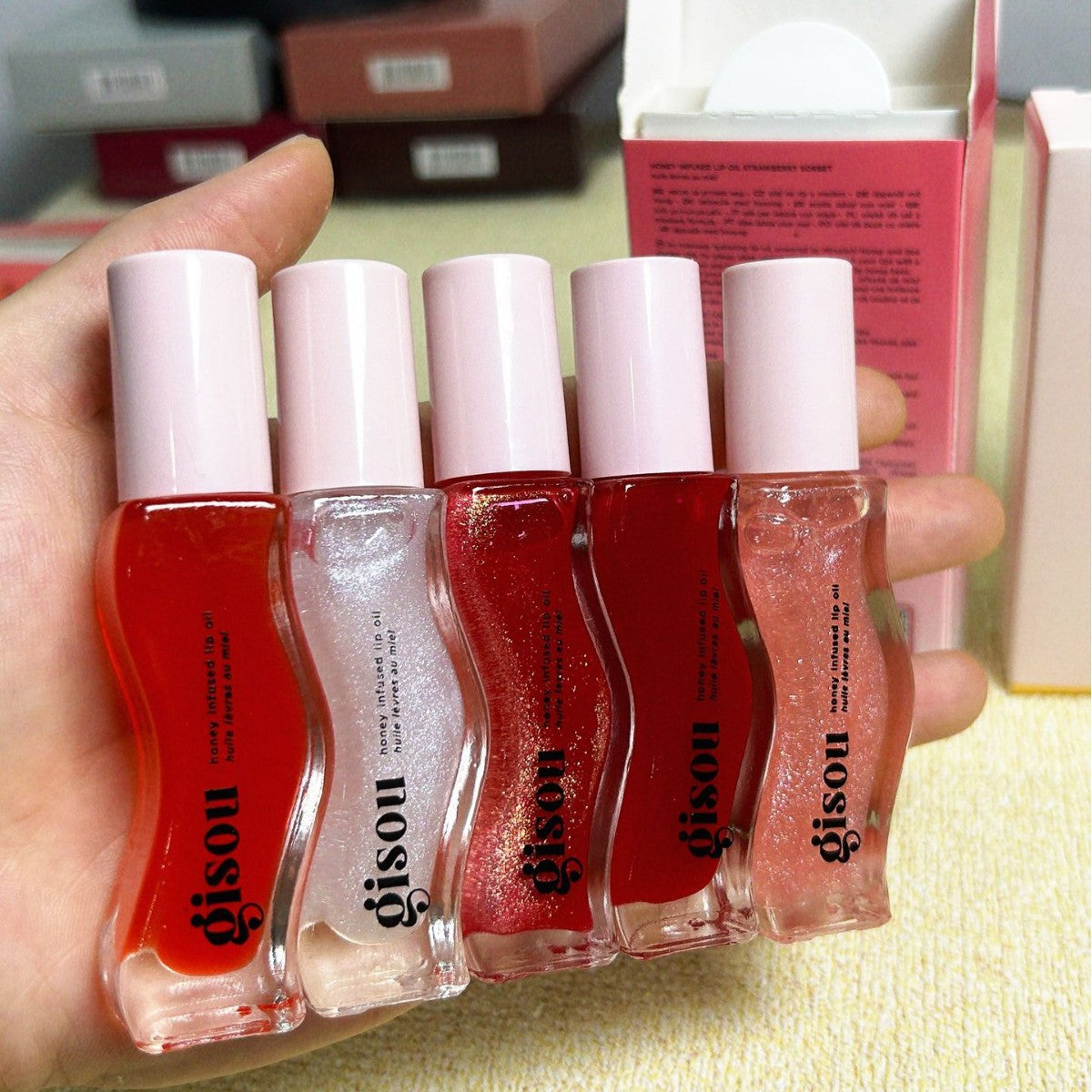 Gisou Lip Oil Moisturizes, Repairs And Removes Lip Lines, Cherry Honey Strawberry Watermelon Lip Glaze 8ml Lipstick